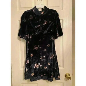 Size 0 Free People Velvet dress NWT